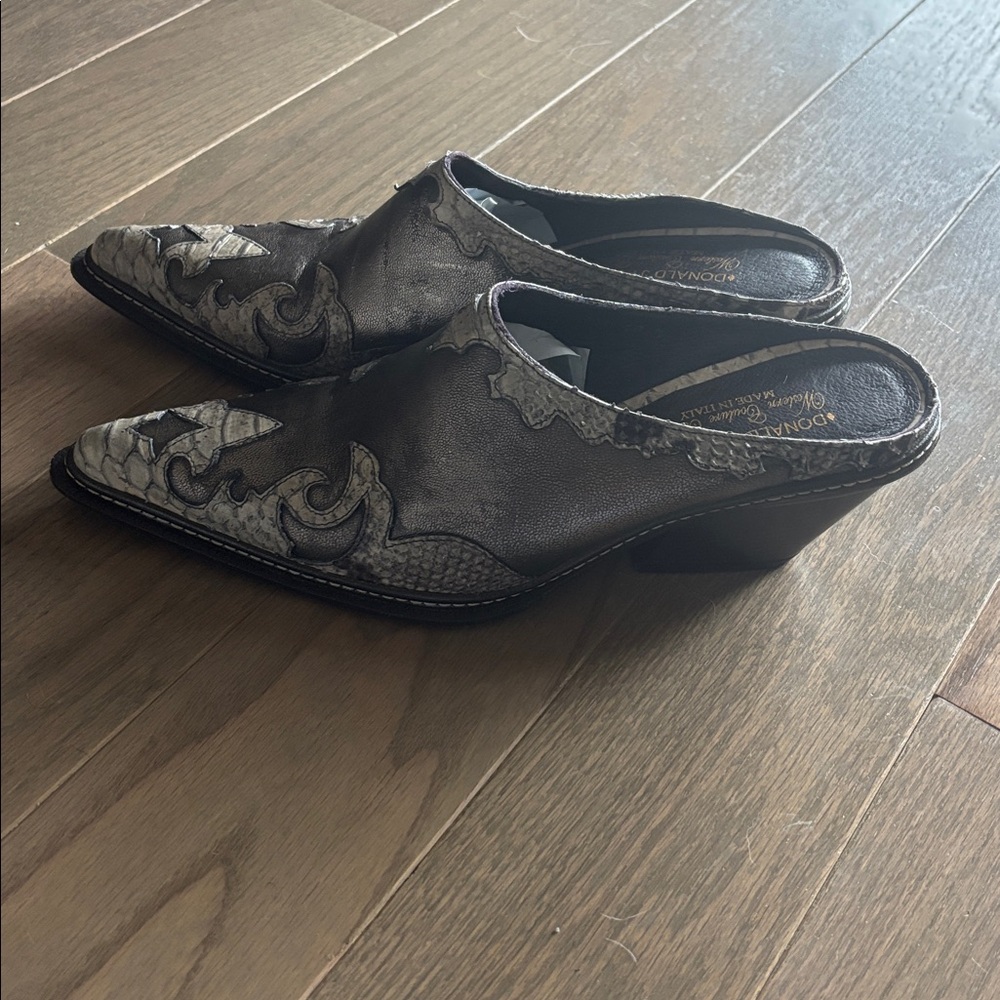 Donald Pliner couture snakeskin mules - Picture 3 of 6